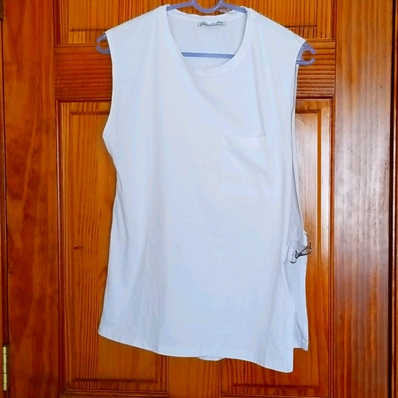 Zara Tops - Zara Awesome Openside Tank with Clip Closure